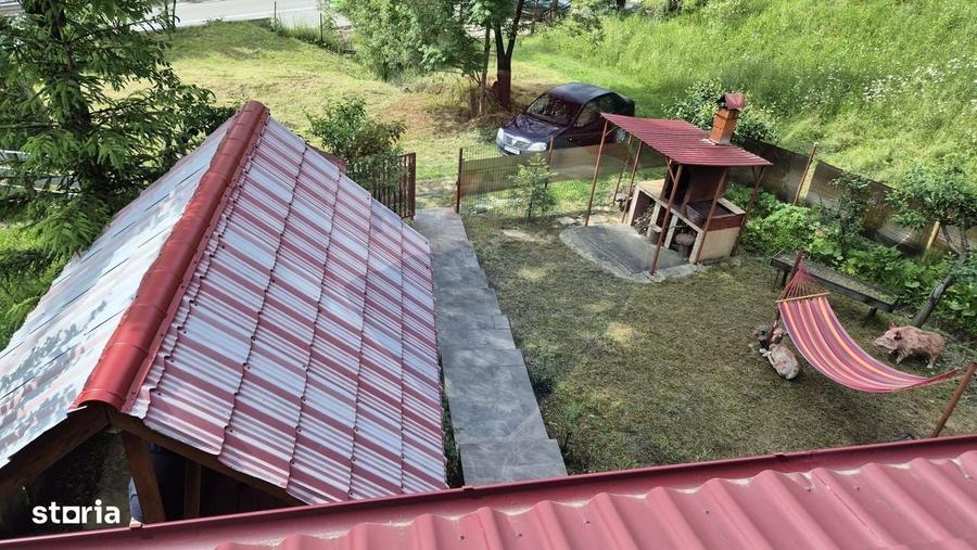 Casă cu 3 camere în Dolhești