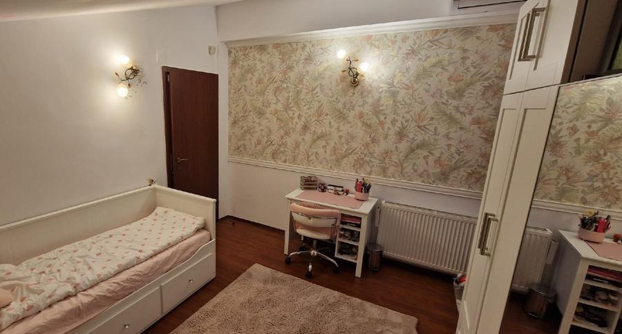 Duplex cu 4 camere cu Canalizare în Bună Ziua