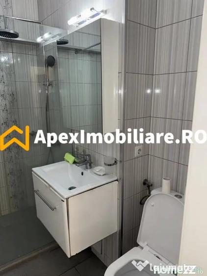 Apartament cu 2 camere decomandat în Universitate