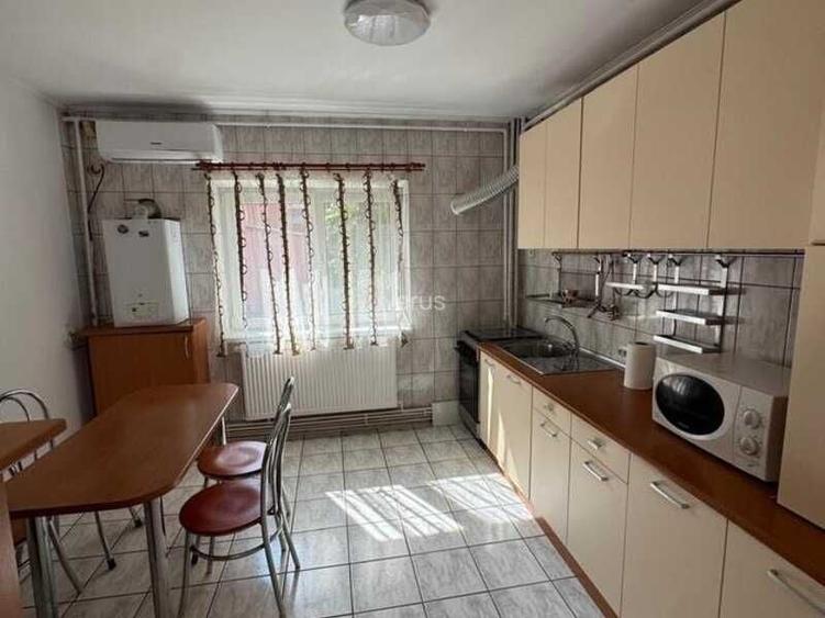 Calea 13 Septembrie, Panduri bloc 1989, anvelopat, renovat proaspat, et 1 - 3