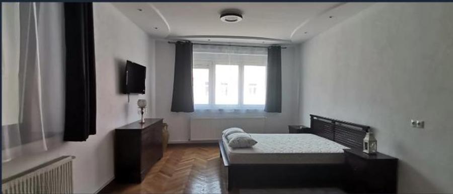 Casă individuală cu 4 camere cu Teren 300 Mp în Centrul Istoric