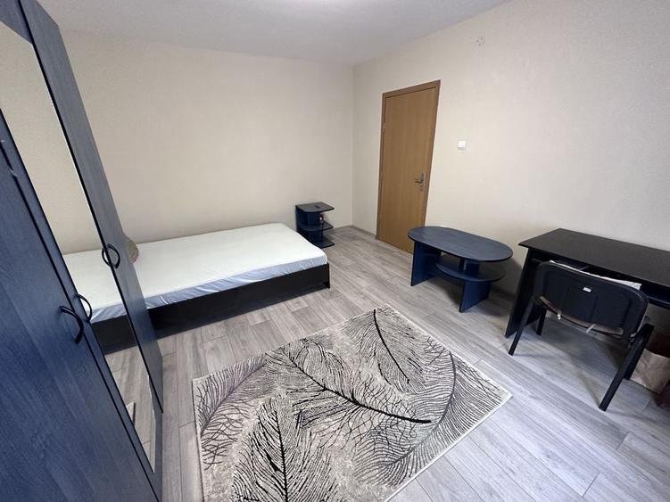 Garsonieră decomandată în Complex Studențesc
