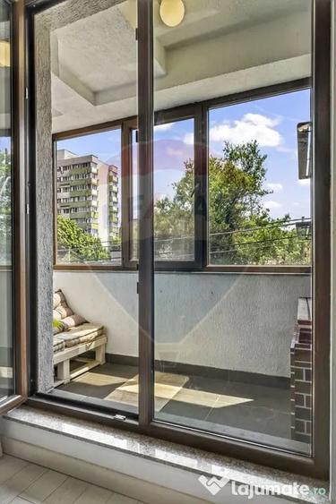Apartament cu 2 camere decomandat în Jiului
