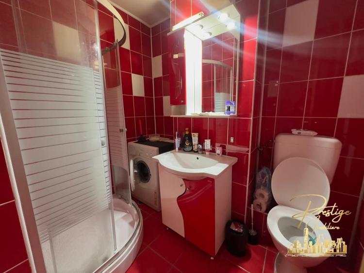 Apartament cu 2 camere decomandat, mobilat în Decebal