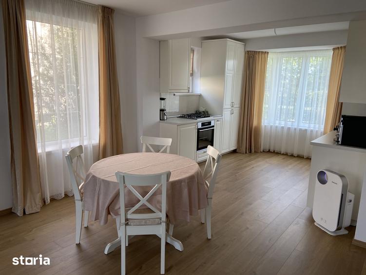 Casă cu 4 camere cu Teren 377 Mp în Corbeanca