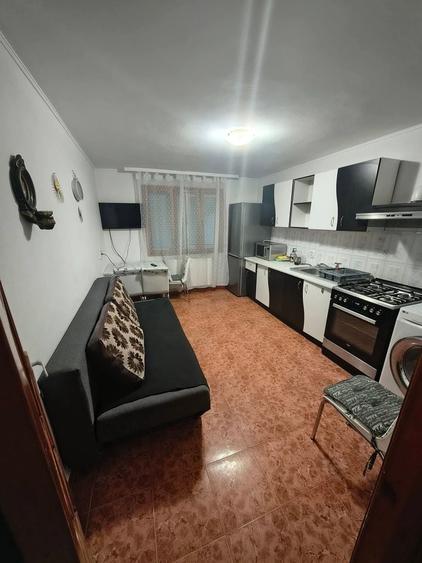 Apartament cu 2 camere decomandat în Radu Negru