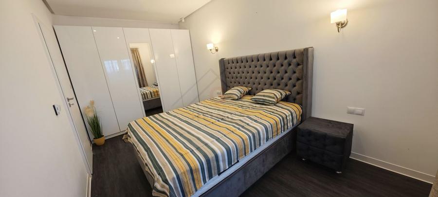 Duplex cu 5 camere cu Canalizare în Moșnița Nouă