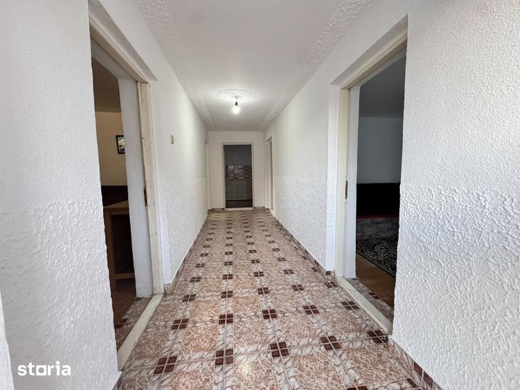 Casă cu 3 camere cu Teren 800 Mp în CFR