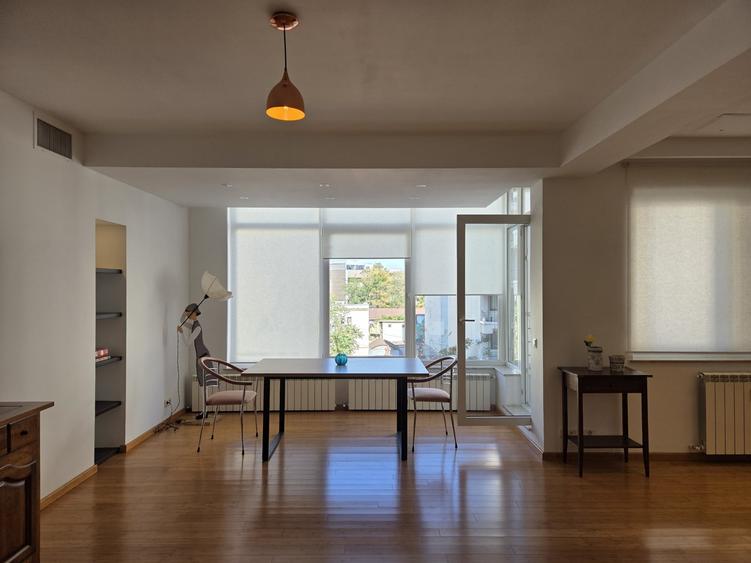 Apartament cu 3 camere decomandat, mobilat în Dorobanți