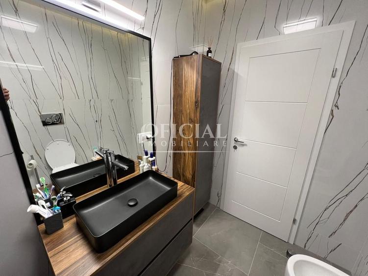 Apartament cu 3 camere semidecomandat, mobilat în Florești