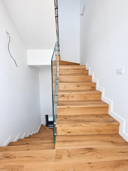 Duplex cu 4 camere cu Canalizare în Străulești