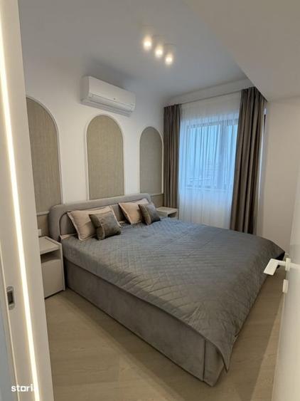 Apartament cu 3 camere semidecomandat, mobilat în Pipera