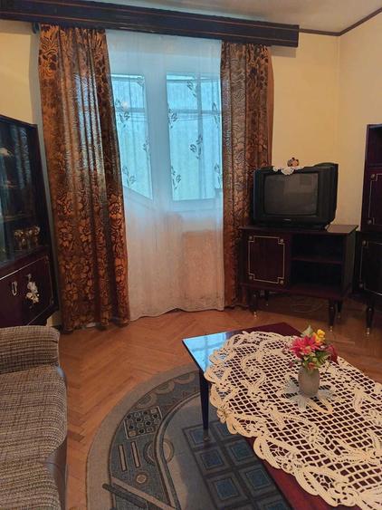 Apartament cu 3 camere decomandat în Ostroveni