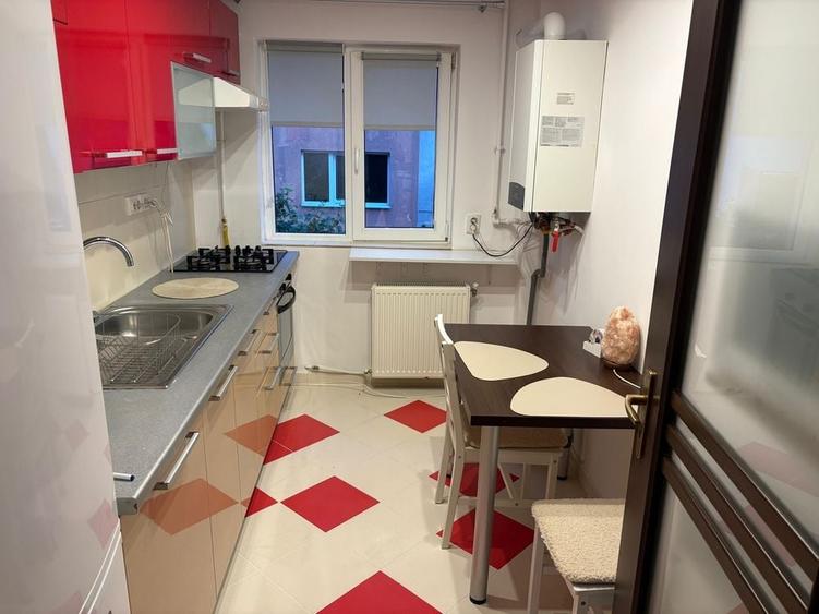 Apartament cu 2 camere decomandat în Florești