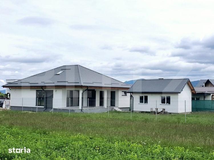 Casă cu 5 camere cu Teren 1000 Mp în Tărlungeni