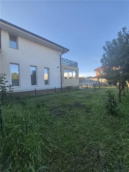 Casă individuală cu 5 camere cu Teren 501 Mp în Ghiroda