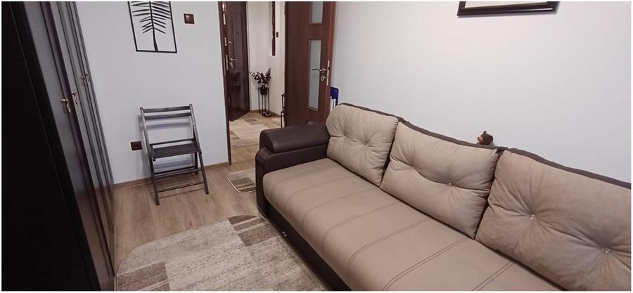 Apartament cu 2 camere semidecomandat, mobilat în Ultracentral