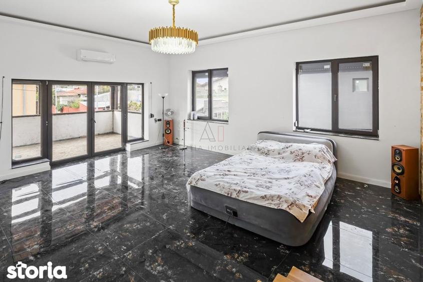 Casă cu 10 camere cu Teren 336 Mp în Colentina