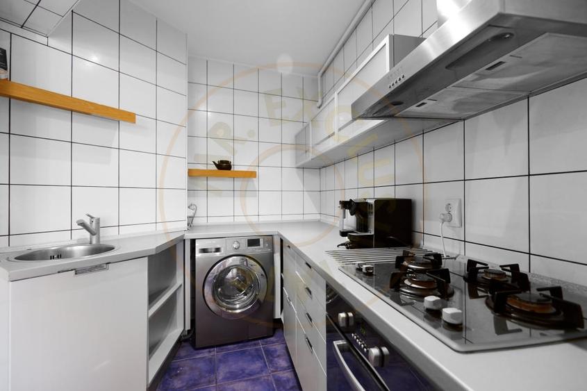 Apartament cu 3 camere decomandat, mobilat în Ultracentral