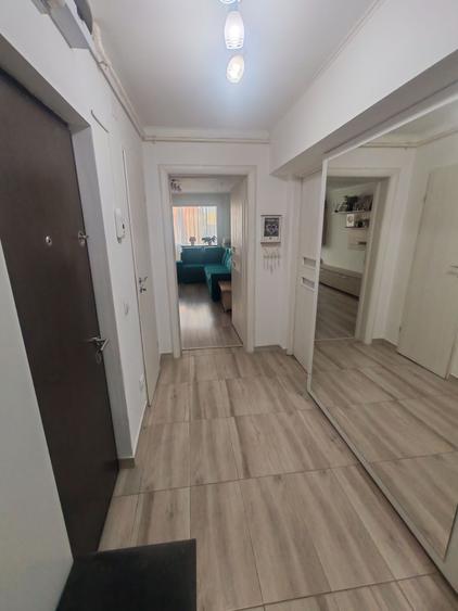 Apartament cu 3 camere decomandat în Aurel Vlaicu
