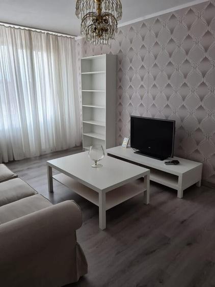 Apartament cu 3 camere semidecomandat, mobilat în Olteniței