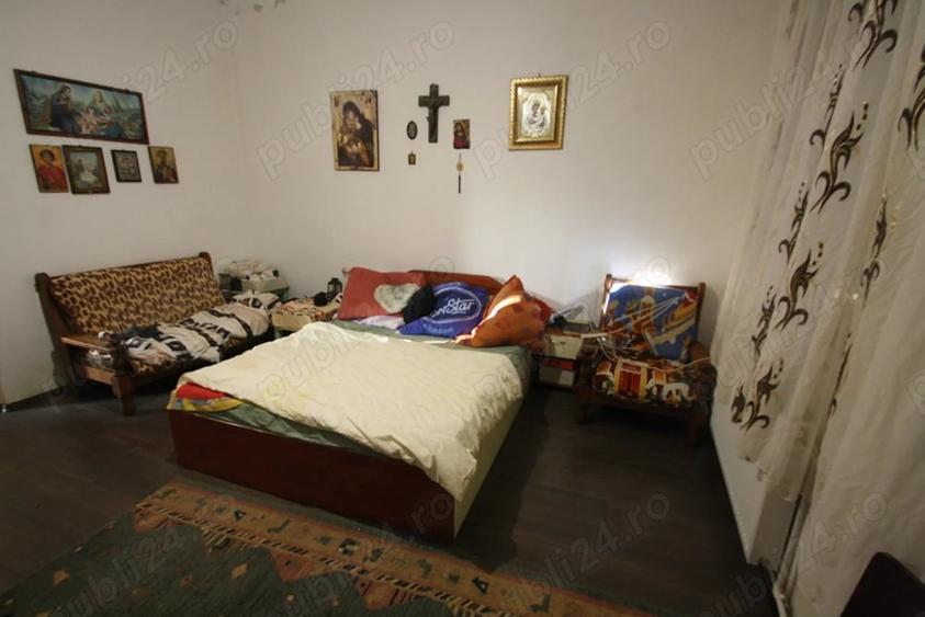 Casă cu 5 camere cu Teren 953 Mp în Fratelia