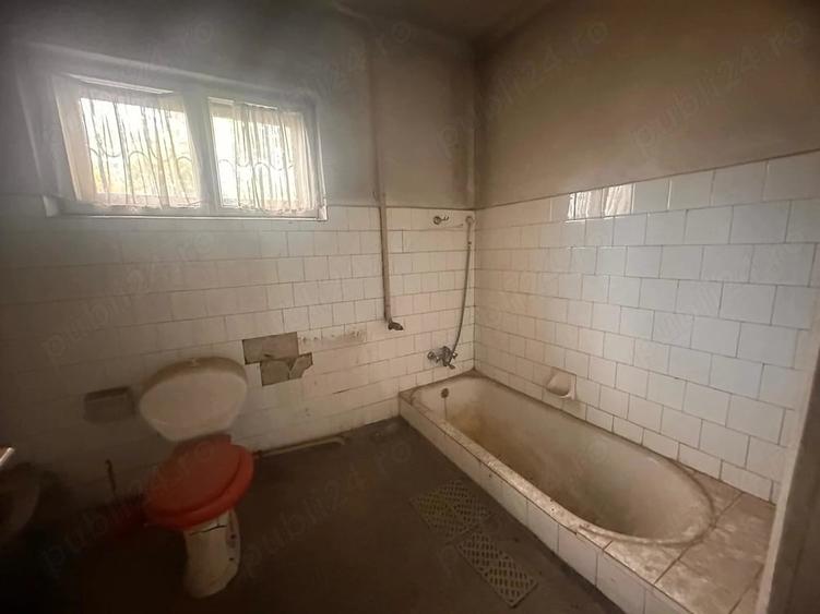 Casa ultracentrala din caramida-800 mp teren- necesita renovare - 1