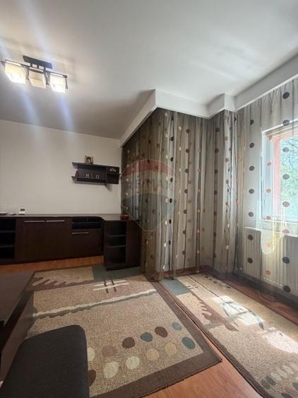 Apartament cu 2 camere decomandat, mobilat în Rovine