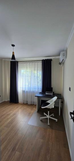 Apartament cu 3 camere decomandat în Brâncoveanu