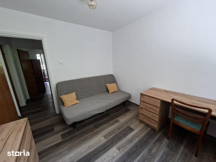 Apartament cu 3 camere semidecomandat în Drumul Taberei