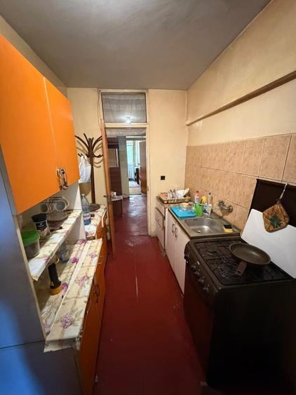 Apartament cu 3 camere decomandat în Tineretului