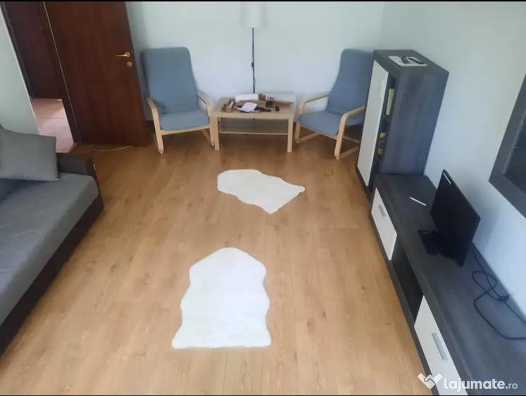 Apartament cu 3 camere decomandat în Drumul Taberei