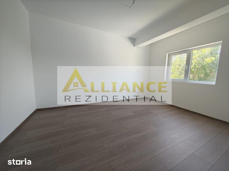 Casă cu 4 camere cu Teren 250 Mp în Grivița