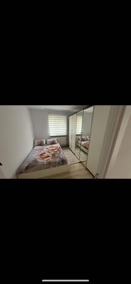 Apartament cu 3 camere decomandat în Calea București