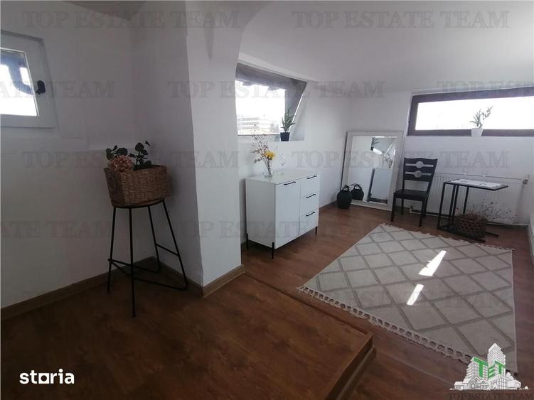Apartament cu 4 camere decomandat în Central