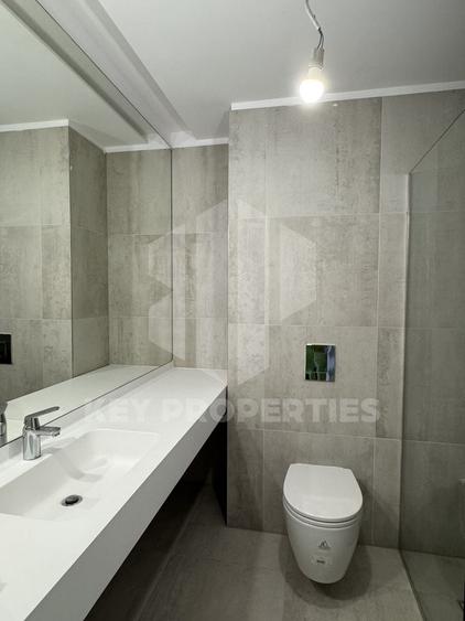 Apartament cu 4 camere decomandat în Aviației