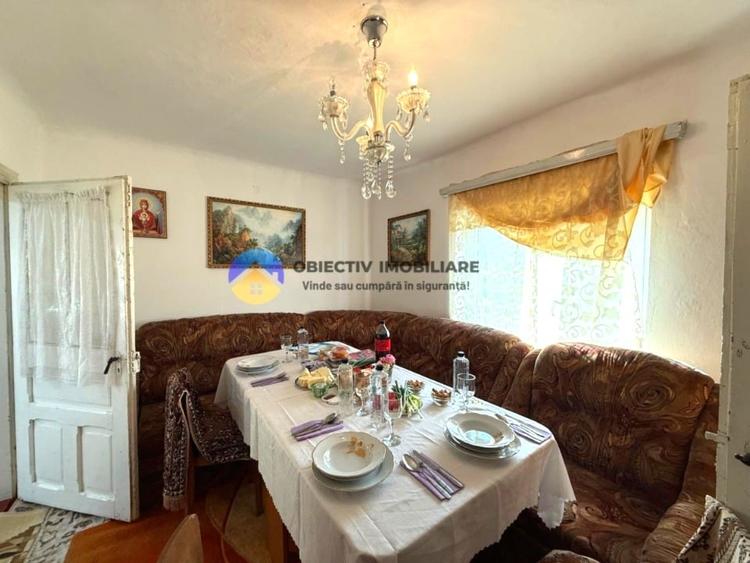 Casă cu 3 camere cu Teren 5062 Mp în Central