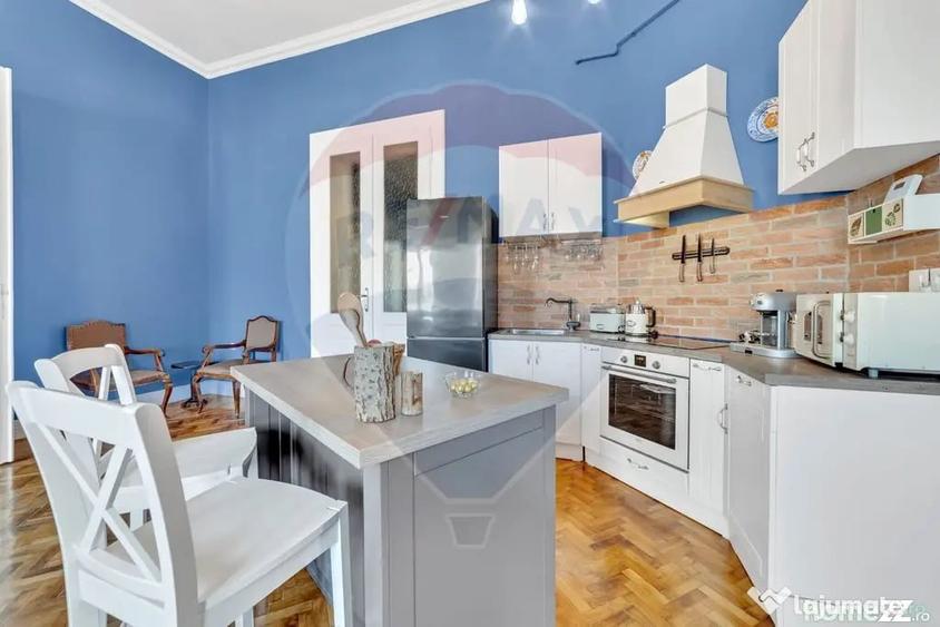Apartament cu 3 camere decomandat în Central