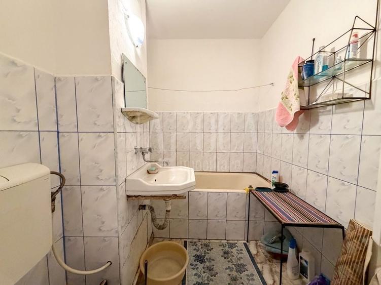 Apartament cu 3 camere decomandat în Mărăști