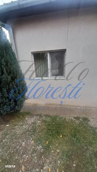 Casă cu 2 camere cu Teren 792 Mp în Florești