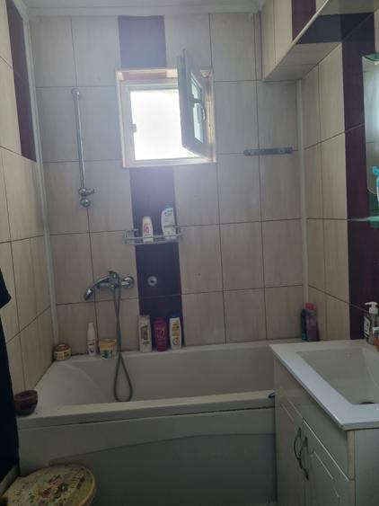Apartament 3 camere decomandat, etaj 1, zona tineretului - 7
