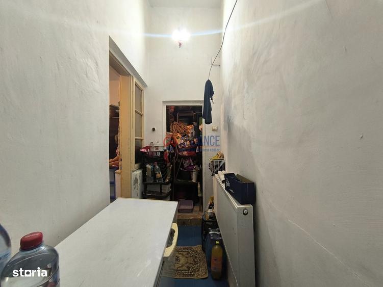 CENTRU - Casa solida cu etaj ,la pret de apartament ! - 8