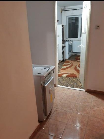 Apartament cu 3 camere decomandat în Burdujeni