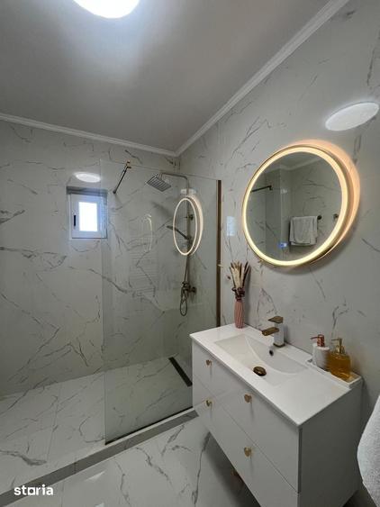 Casă cu 4 camere cu Teren 220 Mp în Năvodari