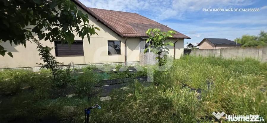 Casă cu 7 camere cu Teren 9800 Mp în Bungetu