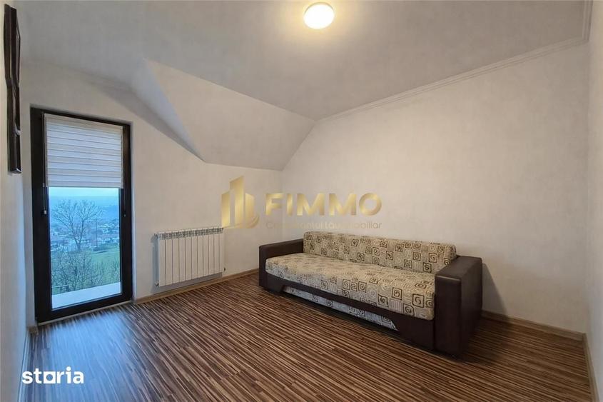 Casă cu 6 camere cu Teren 1000 Mp în Șcheia