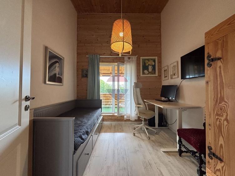 Casă individuală cu 5 camere cu Teren 1000 Mp în Ciofliceni