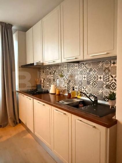 Apartament cu 3 camere de vânzare, Garaj subteran, zona Centrala - 3