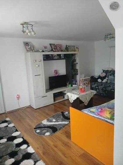 Casă cu 3 camere în Albești-Muru