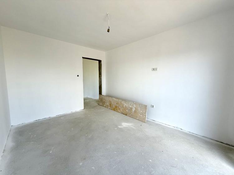 Duplex cu 4 camere cu Canalizare în Dumbrăvița